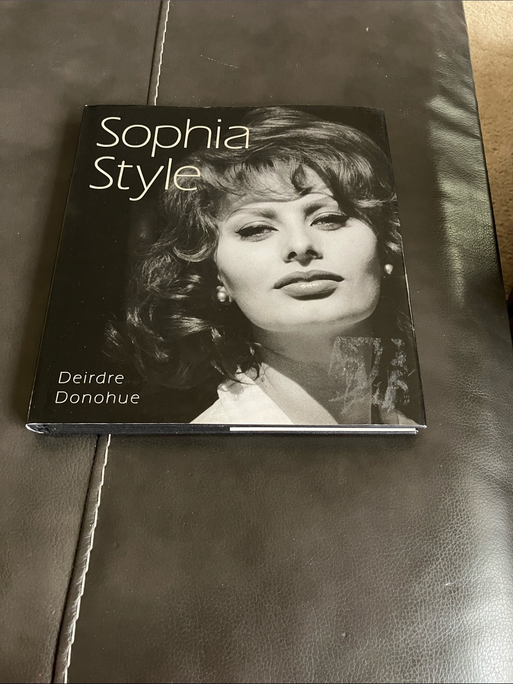 Sophia Style By Deirdre Donohue Hardcover